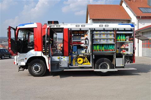 Freiwillige Feuerwehr Krems/Donau - RLFA 3000 - das neue Fahrzeug der FF Lengenfeld 