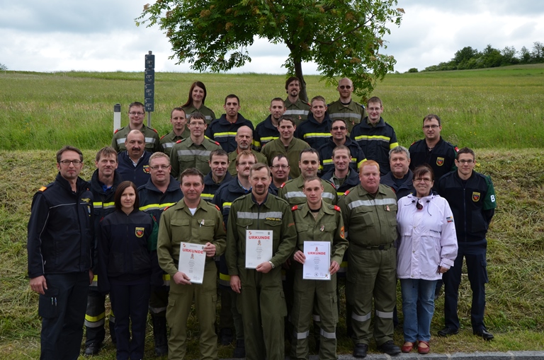 Freiwillige Feuerwehr Krems/Donau - Ausbildungsprfung Lscheinsatz bei der FF Albrechtsberg