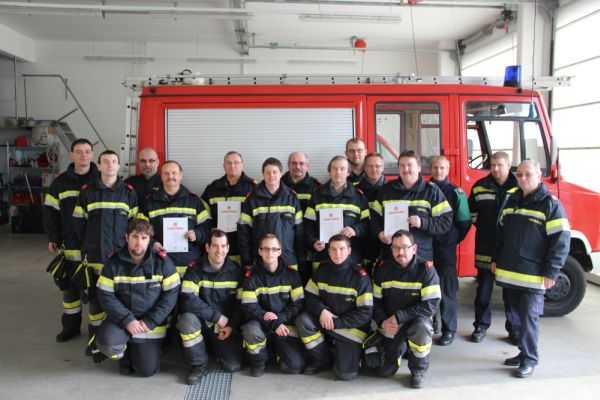 Freiwillige Feuerwehr Krems/Donau - FF Gobelsburg/Zeiselberg absolvierte Ausbildungsprfung Atemschutz!